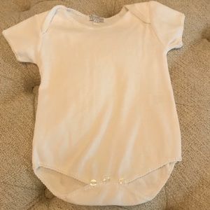 EUC.  6-9m Kissy Kissy White Onesie.